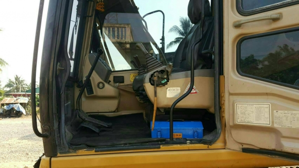 ขายด่วนครับ แม้คโคร 312b  พร้อมเทเล่อร  ฮีโน่ f18  2เพลา ขาย 1600000