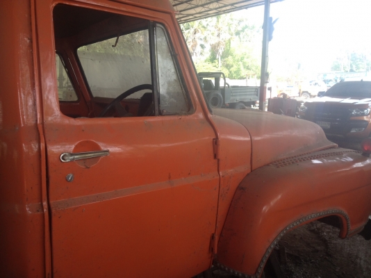 ขายด่วนครับ หัวรถหน้าบาว ทำสี สวย 40000 ขายด่วนครับ หัวรถหน้าบาว ทำสี สวย 40000