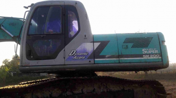 ขายด่วน แมคโคร KOBELCO SK200MART SIX YN09 รถสภาพพร้อมใช้งาน เครื่องปั้มดี โซ่ช่วงล่างสวย ไฟฟ้าครบ แอร์เย็น รถทำงานดีไม่มีโหลด เอกใบแจ้งจำหน่าย