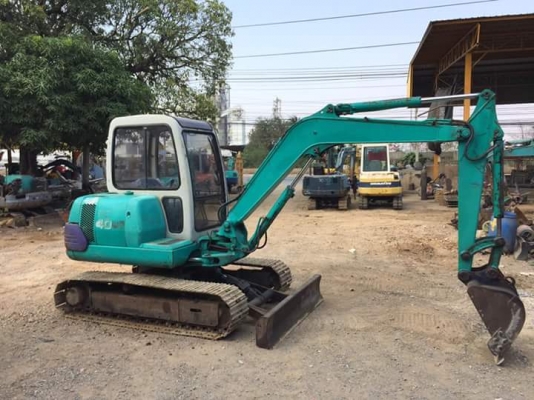 ขายรถขุด ยี่ห้อ: KOMATSU แบบ: PC40-7(หัวเก๋ง) รถเก่านอกแท้ มีเอกสารใบอินวอย รถไม่เคยผ่านการใช้งาน100\% ราคาต่อรองได้ สนใจติดต่อ: 099-907-9273 กิ๊ฟ กมลชนก