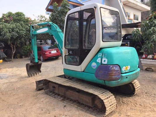 ขายรถขุด ยี่ห้อ: KOMATSU แบบ: PC40-7(หัวเก๋ง) รถเก่านอกแท้ มีเอกสารใบอินวอย รถไม่เคยผ่านการใช้งาน100\% ราคาต่อรองได้ สนใจติดต่อ: 099-907-9273 กิ๊ฟ กมลชนก