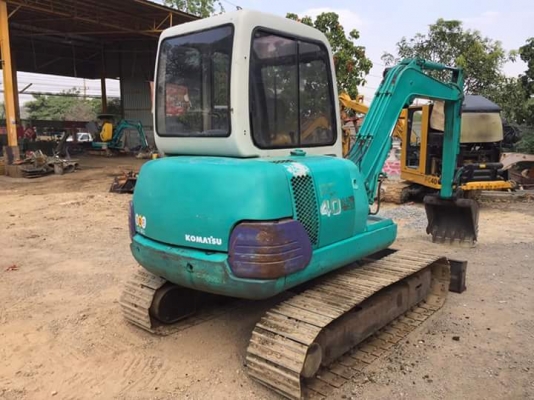 ขายรถขุด ยี่ห้อ: KOMATSU แบบ: PC40-7(หัวเก๋ง) รถเก่านอกแท้ มีเอกสารใบอินวอย รถไม่เคยผ่านการใช้งาน100\% ราคาต่อรองได้ สนใจติดต่อ: 099-907-9273 กิ๊ฟ กมลชนก
