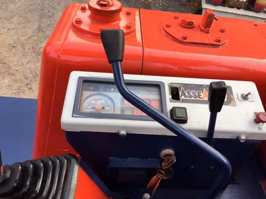 ขายรถขุด ยี่ห้อ: KUBOTA แบบ: KX-026  รถเก่านอกแท้100\% มีเอกสารใบอินวอย รถไม่เคยใช้งานในไทย100\%  รถทำสีพร้อมเก็บรั่วซึม และ เปลี่ยนระบบกรอง-น้ำมัน ทั้งหมด ราคา 330,000 บาท (หัวกระแทก+บุ้งกี๋) ราคานี้ถือว่าคุ้มมาก สนใจติดต่อ-ต่อรองราคาได้ที่   โทร: 099-907-