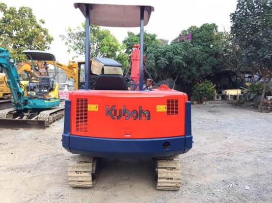 ขายรถขุด ยี่ห้อ: KUBOTA แบบ: KX-026  รถเก่านอกแท้100\% มีเอกสารใบอินวอย รถไม่เคยใช้งานในไทย100\%  รถทำสีพร้อมเก็บรั่วซึม และ เปลี่ยนระบบกรอง-น้ำมัน ทั้งหมด ราคา 330,000 บาท (หัวกระแทก+บุ้งกี๋) ราคานี้ถือว่าคุ้มมาก สนใจติดต่อ-ต่อรองราคาได้ที่   โทร: 099-907-