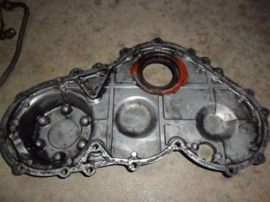 ขายปั๊มดีเซล ติดเครื่อง 6BB  พร้อมฝาหน้าเครื่อง แป๊ปหัวฉีด