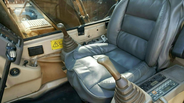 ขายด่วน รถแบคโฮ 312b พร้อมเทเลอร์ ฮีโน่ f18 2เพลา ขาย 1600000 ขายด่วน รถแบคโฮ 312b พร้อมเทเลอร์ ฮีโน่ f18 2เพลา ขาย 1600000