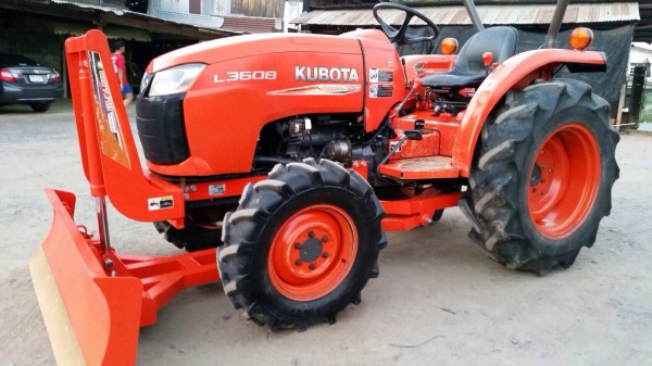 ขาย L3608DT 4WD ใบมีด+ผาน6 ตราช้าง รถสีเดิมทั้งคัน