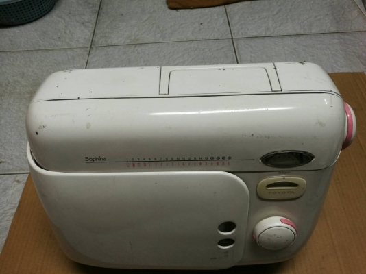 3,000บ.ส่งฟรี083-2000058 LINE ID : line832923 จักรเย็บผ้ายี่ห้อ TOYOTA กระเป๋าหิ้ว เย็บผ้าหนาๆสบาย มีลายรูปแบบการเย็บเยอะ เอาไปเสียบปล๊กนั่งเย็บไหนก้อได้ ใช้ไฟ100V. 3,000บ.ส่งฟรี083-2000058 LINE ID : line832923 จักรเย็บผ้ายี่ห้อ TOYOTA กระเป๋าหิ้ว เย็บผ้าหนาๆสบาย มีลายรูปแบบการเย็บเยอะ เอาไปเสียบปล๊กนั่งเย็บไหนก้อได้ ใช้ไฟ100V.