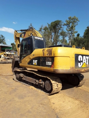 ขาย 1,750,000 CAT 320 D 6,000 ชม. ไฟฟ้าครบ เครื่องดี ปั้มแรง อินวอยท์ (รถอยู่ กาญจนบุรี) 090-772-3710 090-772-3708