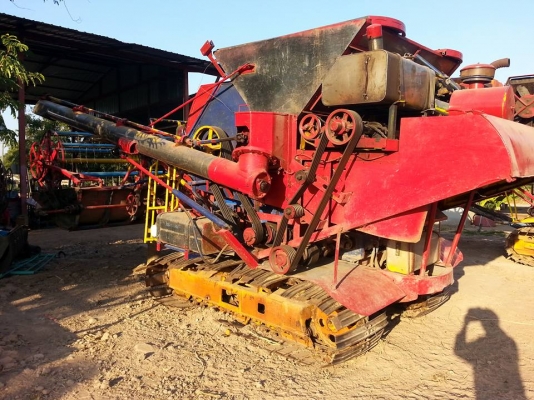 ขายรถเกี่ยวข้าว ปลดหนี้ 210แรง สภาพพร้อมใช้งาน ราคา500,000 สนใจโทร 090-8588220 093-3258446 www.narong2truck.com www.truck.in.th/498 เพจ Facebook ณรงค์ ซื้อขายรถมือสอง กลุ่ม Facebook ณรงค์ ซื้อขายรถมือสอง