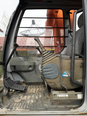 ขายHITACHI  EX200-5  เก่าญี่ปุ่นแท้  มาใหม่  สภาพสวยมากๆๆ  ใช้งานม่แค่  6,XXX  ชั่วโมง  ลองระบบกันได้ทุกวัน  โทร  089-3818694  ดวงนภา