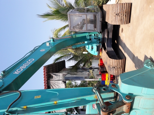 ขายKOBELCO  SK200-3LC สภาพสวย  แทรค 80   เครื่องปั๊มดี  เอกสารอินวอยครบ  ลองระบบกันได้ทุกวัน  โทร  089-3818694  ดวงนภา
