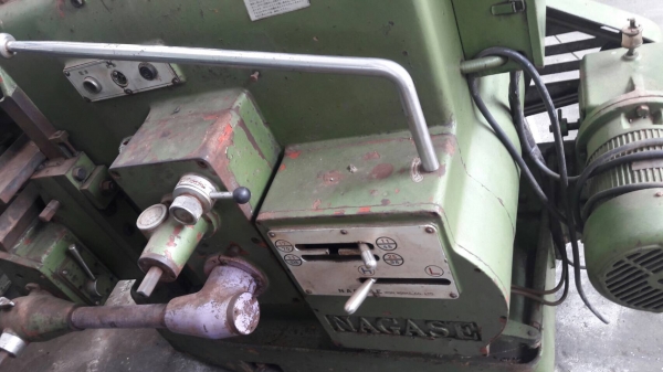 ขายแท่นไสญี่ปุน26นิ้วเกียร์บอกพร้อมปากกาพร้อมใช้ราคาเบาๆครับ