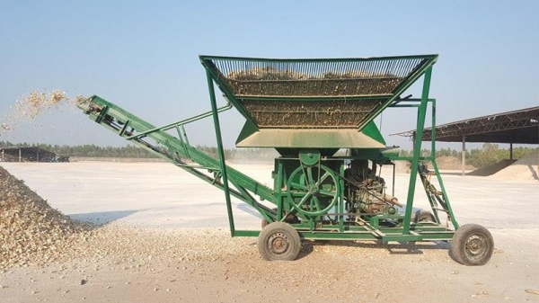 เครื่องฝานมันสำปะหลัง โทร.064-0144777 LINE : somdej1