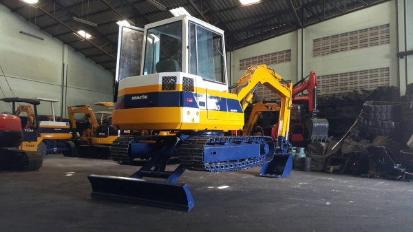 ขาย รถขุด KOMATSU รุ่น PC40-6- มือสองญี่ปุ่น แทรกเหล็กสวย พร้อมหัวเก๋ง สลักบูท เอวแน่น สวย พร้อมใช้งาน อะไหล่หาง่าย มือถือ/LINE ID : 0818753444 ขาย รถขุด KOMATSU รุ่น PC40-6- มือสองญี่ปุ่น แทรกเหล็กสวย พร้อมหัวเก๋ง สลักบูท เอวแน่น สวย พร้อมใช้งาน อะไหล่หาง่าย มือถือ/LINE ID : 0818753444