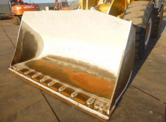 ขาย TCM ZW220 ปี2012 นำเข้าจากญี่ปุ่น ราคาถูก โทร.090-986-2521 อ๊อบ