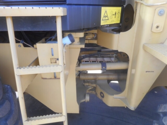 รถสวยๆครับ CAT 910G นำเข้าจากญี่ปุ่น สภาพนี้ไม่ต้องคิดนาน โทร.090-986-2521 อ๊อบ