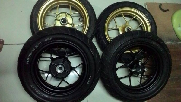 ล้อแม็กแท้ ติดรถ MSX ตัวใหม่ กับ ตัวเก่า ตามในรูปครับ
