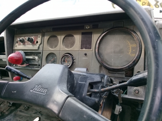 ขายหัวเก๋ง HINO SUMO 227 ตามสภาพ ราคา 16000 สนใจ 083-4475799