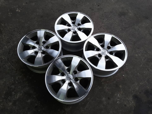 ล้อ Vigo 4WD  ขอบ16*7 สภาพสวยๆ 1ชุด