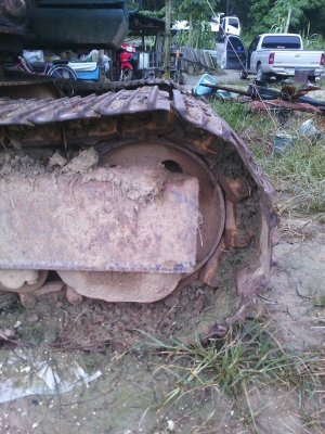 KOMATSU PC60-5 รถบอดี้ไม่ค่อยสวย แต่พร้อมใช้งาน ยังใช้งานอยู่ เครื่องดี ราคาต่อรองได้ สนใจติดต่อ 087
