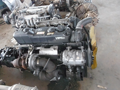 ขายเครื่องพร้อมเกียร์ MITSUBISHI  4D34 TURBO  เครื่องนอก มีหมายเลข