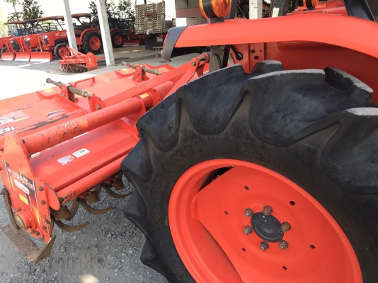 สินค้ามาใหม่ค่ะสวยๆสภาพนางฟ้า ขายรถไถคูโบต้า #4708SP(4WD)2เพลา พร้อมอุปกรณ์ดันดินหน้าและ โลตารี่ ราคา 498000 บาท #พร้อมส่งฟรีถึงบ้าน โทรสอบถามได้เลยค่ะ 081-9136451 ขอดูรูปทาง Line:Bow6451  รถสวยมากๆสภาพพร้อมใช้งาน ชั่วโมงทำงาน 300ชั่วโมง