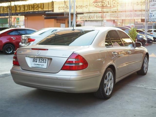 Mercedes Benz E220 CDI Classic สีน้ำตาล ปี 2005