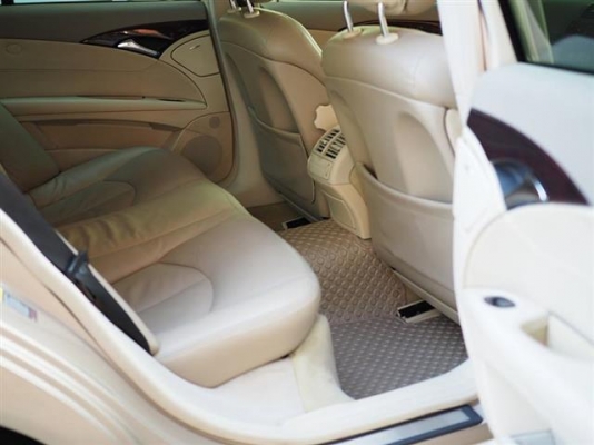 Mercedes Benz E220 CDI Classic สีน้ำตาล ปี 2005