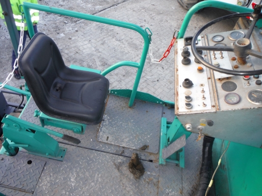 ถึงไทยเร็วๆนี้ครับ รถปูผิวทาง VOGELE : SUPER1804