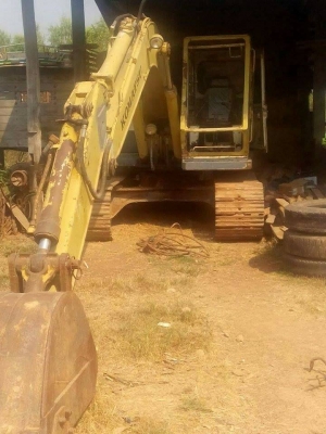 ขาย 285,000 KOMATSU PC120-2 เครื่องดี ปั้มแรง เอวแน่น ช่วงล่างเต็ม รถสวยพร้อมใช้งาน  รถอยู่ จ.อุบลราชธานี 090-772-3710 090-772-3708