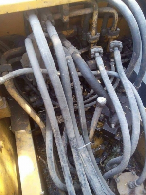 ขาย 285,000 KOMATSU PC120-2 เครื่องดี ปั้มแรง เอวแน่น ช่วงล่างเต็ม รถสวยพร้อมใช้งาน  รถอยู่ จ.อุบลราชธานี 090-772-3710 090-772-3708