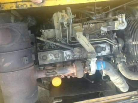 KOMATSU PC200-6