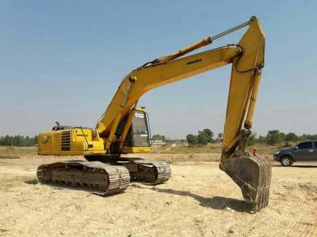 KOMATSU PC200-6