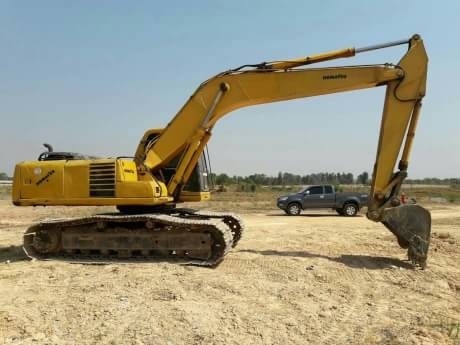 KOMATSU PC200-6