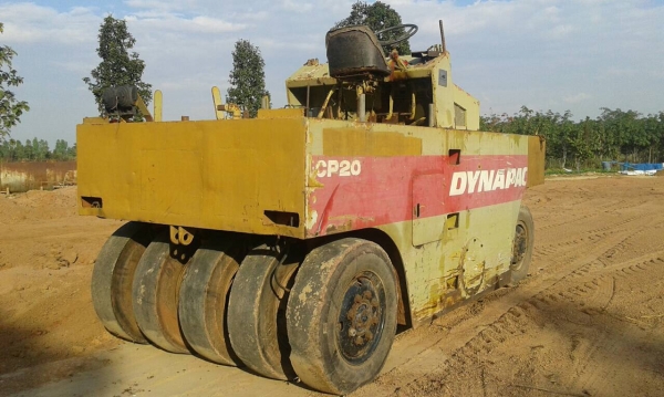 ขาย รถบดล้อยาง 9 ล้อ DYNAPAC CP20 รถใช้งานอยู่ เครื่องดี ใช้งานได้ทุกระบบ เอกสารใบซื้อขาย
