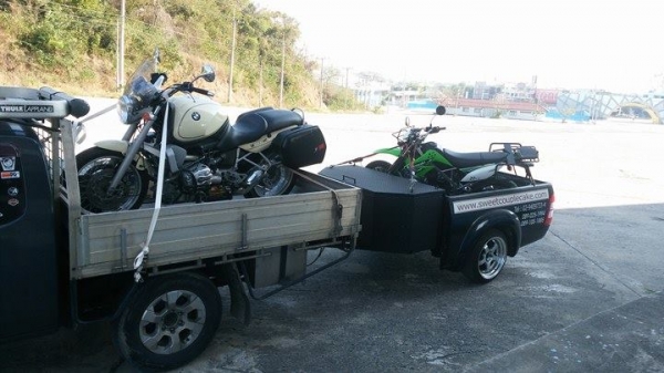 ขายครับ 48000บาท อย่างหล่อ ปลั๊กไฟครบ ล้อแม็ก17x9" มีกล่องเก็บของด้านหน้า หัวบอล 2" รถเก๋งลากได้ครับ 083 5996979 ขายครับ 48000บาท อย่างหล่อ ปลั๊กไฟครบ ล้อแม็ก17x9" มีกล่องเก็บของด้านหน้า หัวบอล 2" รถเก๋งลากได้ครับ 083 5996979