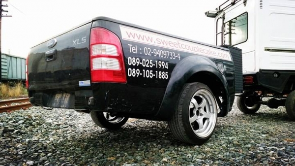 ขายครับ 48000บาท อย่างหล่อ ปลั๊กไฟครบ ล้อแม็ก17x9" มีกล่องเก็บของด้านหน้า หัวบอล 2" รถเก๋งลากได้ครับ 083 5996979 ขายครับ 48000บาท อย่างหล่อ ปลั๊กไฟครบ ล้อแม็ก17x9" มีกล่องเก็บของด้านหน้า หัวบอล 2" รถเก๋งลากได้ครับ 083 5996979