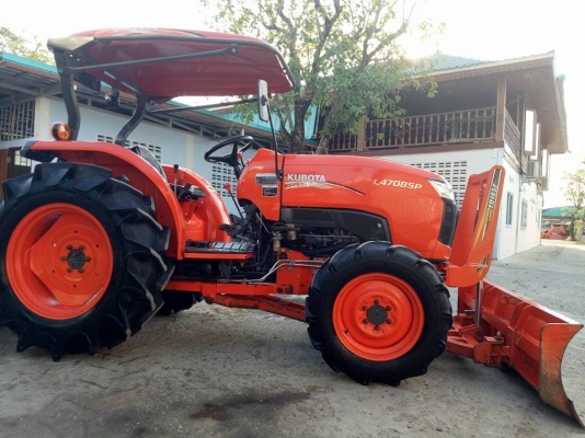 คูโบต้า L4708SP 4 WD รถเกรด A ใบมีดดันหน้าช้าง ผานหลังช้าง ปี 2558 ทำงาน 587 ชั่วโมง