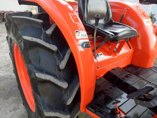 คูโบต้า L4708SP 4 WD รถเกรด A ใบมีดดันหน้าช้าง ผานหลังช้าง ปี 2558 ทำงาน 587 ชั่วโมง