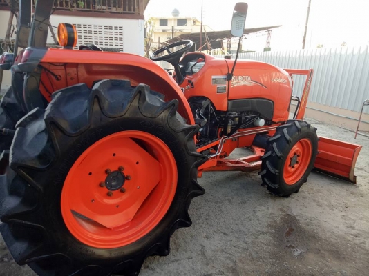 คูโบต้า L4708SP 4 WD รถเกรด A ใบมีดดันหน้าช้าง ผานหลังช้าง ปี 2558 ทำงาน 587 ชั่วโมง