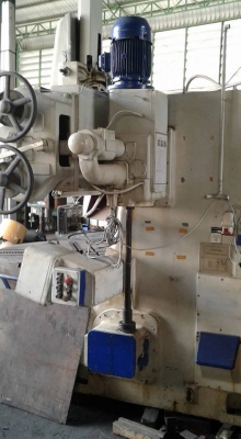 ขายเครื่องกลึงตั้งหน้าโตะ1.5เมตรของประเทศ GERMANY เยอรมนี ขายด่วนๆ ราคาเบาๆครับ