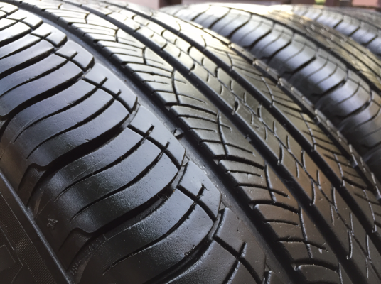 ยาง Michelin 265 70 16 ปี13 ดอกเต็ม ไม่มีปะ ราคาไม่แพง