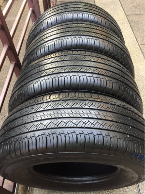 ยาง Michelin 265 70 16 ปี13 ดอกเต็ม ไม่มีปะ ราคาไม่แพง