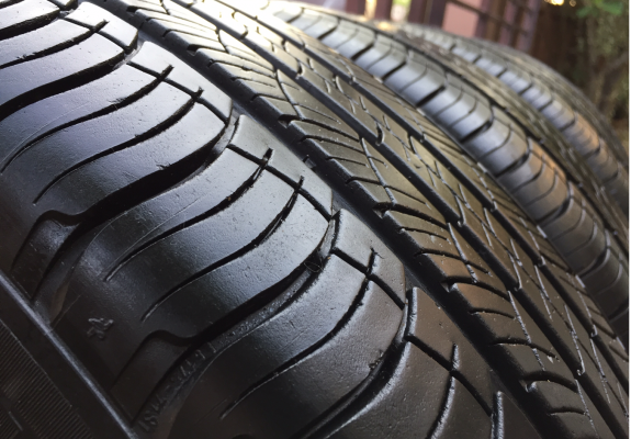 ยาง Michelin 265 70 16 ปี13 ดอกเต็ม ไม่มีปะ ราคาไม่แพง