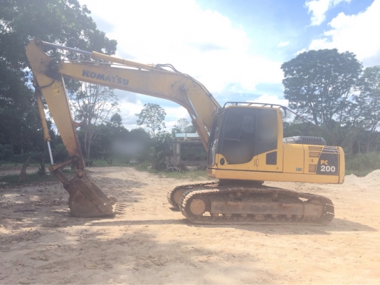 ขายแบคโฮ KOMATSU PC200-8 แอร์ไฟฟ้าเอกสารพร้อม สนใจโทร 081-970-1072