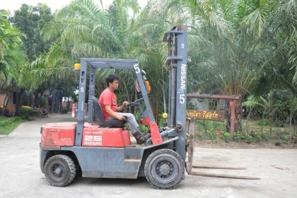 ((ลดกระหน่ำ))ขายFORKLIFT NISSAN FD25ดีเซล ใหม่สุด(2.5ตัน) เสา4เมตร สวยเดิมจากญี่ปุ่น ยังไม่เคยใช้ในไทย 175,000เท่านั้น!!