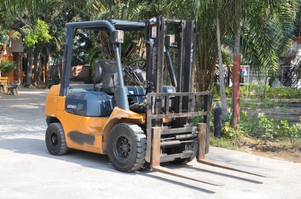 ขายFORKLIFT TOTOTA รุ่น7FG25(2.5ตัน) สวยเดิมจากญี่ปุ่น ยังไม่เคยใช้ในไทย 185,000เท่านั้น!!