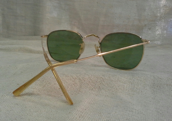 แว่นตาโกลด์ฟิลด์ 'อัลก้า-ผู้ยิ่งใหญ่' ยุค '50s Antique ALGHA handmade in England แว่นตาโกลด์ฟิลด์ 'อัลก้า-ผู้ยิ่งใหญ่' ยุค '50s Antique ALGHA handmade in England