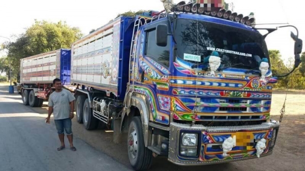 ขาย 2,680,000 ISUZU 360 ปี 57 วิ่ง 200,000 กม. แม่ลูกดั้ม(อู่ ส.สุรศักดิ์)แม่ยาว 6.40 ม.ลูก 3 คาน  ยาว 6.80 ม.กว้าง 2.55 นอกสูง 1.70 ม.